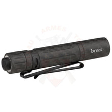 Charger l'image dans la galerie, Lampe Olight I3T Eos Carbone (Edition Limitée !) Lampes