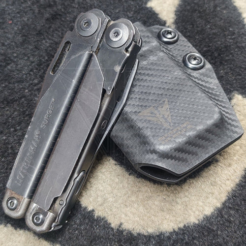 Fabrication Sur Mesure Gaine Kydex Carbone Pour Pince Multi - Outils Leatherman Surge Passant Kydex