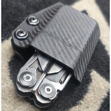 Charger l&#39;image dans la galerie, Fabrication Sur Mesure Gaine Kydex Carbone Pour Pince Multi - Outils Leatherman Surge Passant Kydex