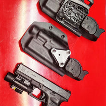 Charger l&#39;image dans la galerie, Fabrication Sur Mesure Holsters Kydex Gauchers Glock 17 Gen4 + Lampe Olight Pl2 Pro Valkyrie Baldr