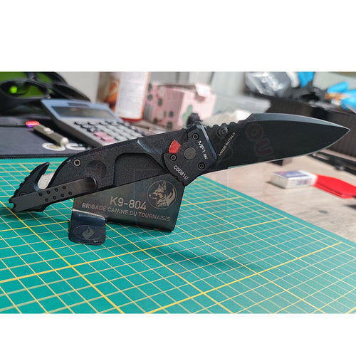 Fabrication Sur Mesure Support Couteau Artisanal Vieillissement Patine & Gravure Laser Découpe