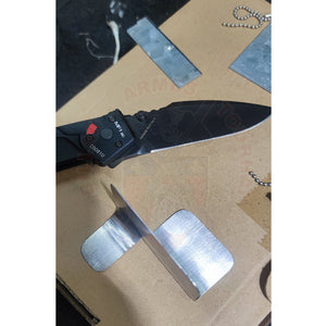 Fabrication Sur Mesure Support Couteau Artisanal Vieillissement Patine & Gravure Laser Découpe