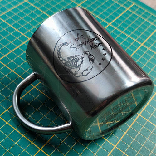 Gravure Laser Mugs Inox Thème Les Scorpions Noirs & Billau Airsoft Découpe