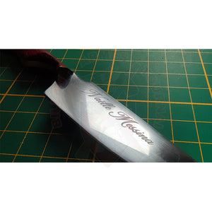 Gravure Laser Nom & Prénom Typo Classieuse Sur Couteau Artisanal Forgé Découpe