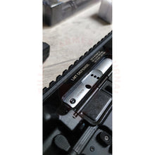 Charger l&#39;image dans la galerie, Gravure Laser Numérotation Armes Lmt Defense Pour Traçabilité Banc D’epreuves &amp; Découpe