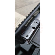 Charger l&#39;image dans la galerie, Gravure Laser Numérotation Armes Lmt Defense Pour Traçabilité Banc D’epreuves &amp; Découpe