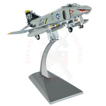 Charger l&#39;image dans la galerie, Maquette de collection métal Avion F-4 Phantom Echelle 1:100 Maquettes de collection