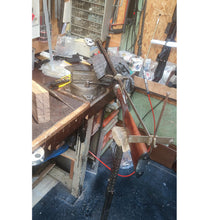 Charger l'image dans la galerie, Montage À Bois Complet Hors Masse Dune Crosse Sur Mesure Pour Fusil De Chasse Juxtaposé
