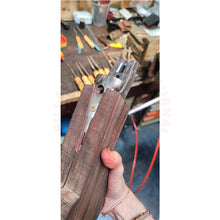 Charger l'image dans la galerie, Montage À Bois Complet Hors Masse Dune Crosse Sur Mesure Pour Fusil De Chasse Juxtaposé