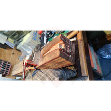 Charger l'image dans la galerie, Montage À Bois Complet Hors Masse Dune Crosse Sur Mesure Pour Fusil De Chasse Juxtaposé
