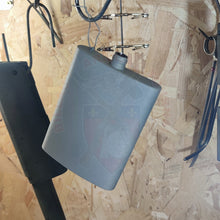 Charger l&#39;image dans la galerie, Traitement Peinture Céramique Cerakote Burnt Bronze + Gravure Laser Légère Sur Flasque À Alcool