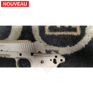 Traitement peinture céramique Cerakote Magpul FDE sur un pistolet Schmeisser Hugo dont la finition d’origine a commencé